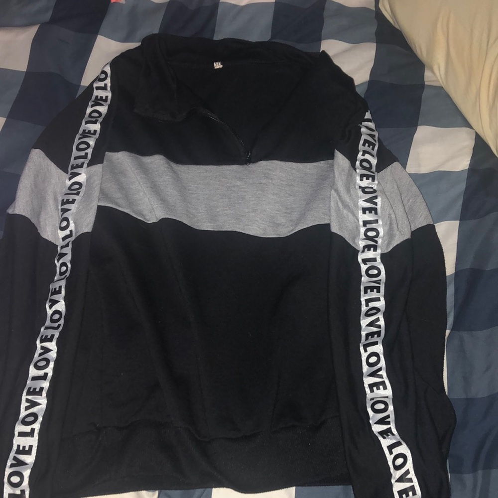 Super cute quarter zip